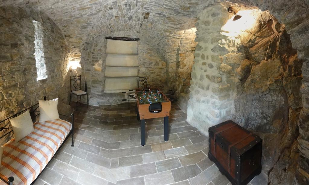 Il Merlo Della Rocca Villa Imperia Bilik gambar