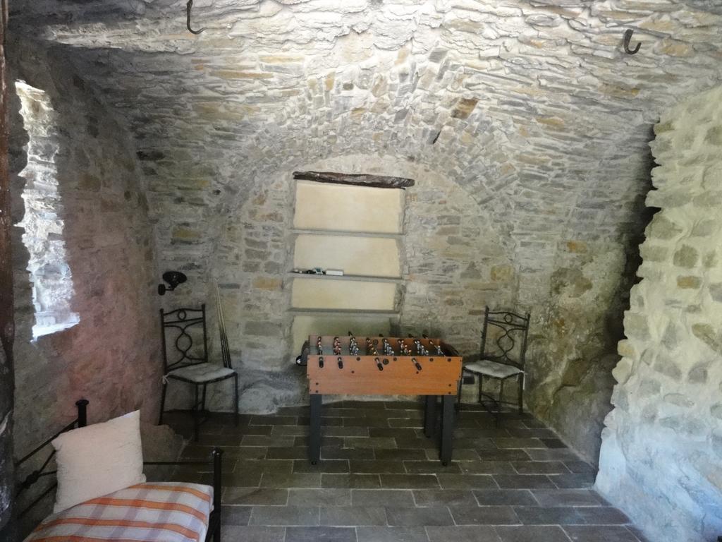 Il Merlo Della Rocca Villa Imperia Bilik gambar