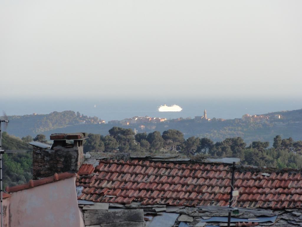 Il Merlo Della Rocca Villa Imperia Bilik gambar