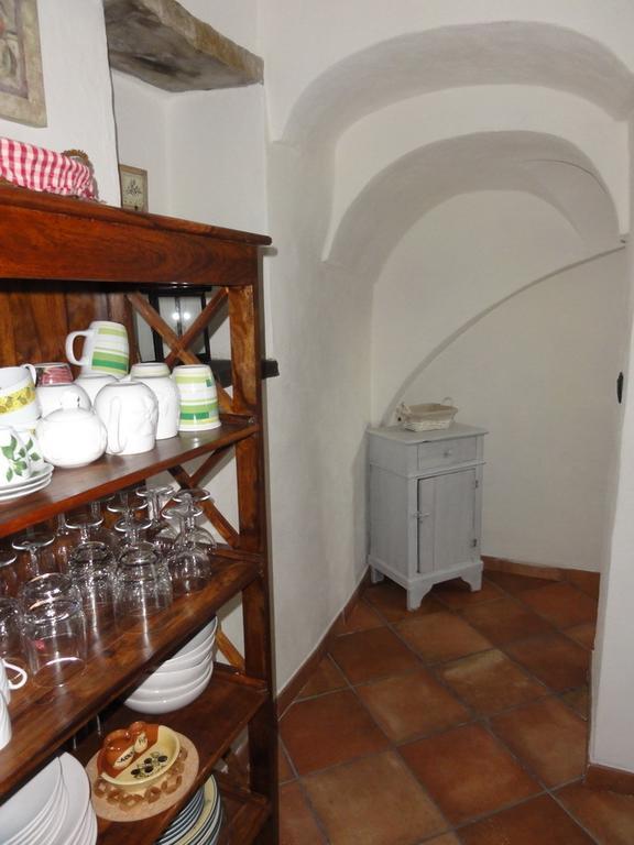 Il Merlo Della Rocca Villa Imperia Bilik gambar